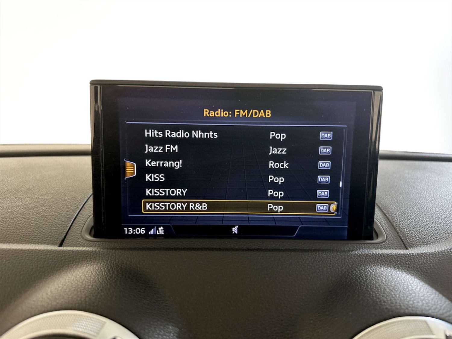 Used Audi A3 Cabriolet 2018 for sale - 77185341: Photo 21