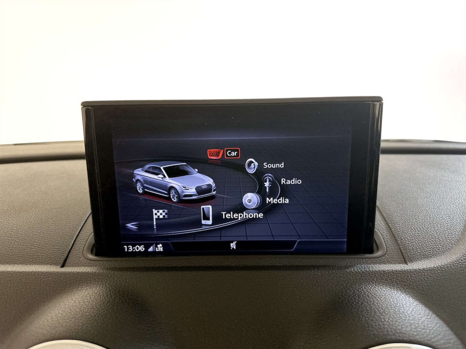 Used Audi A3 Cabriolet 2018 for sale - 77185341: Photo 22