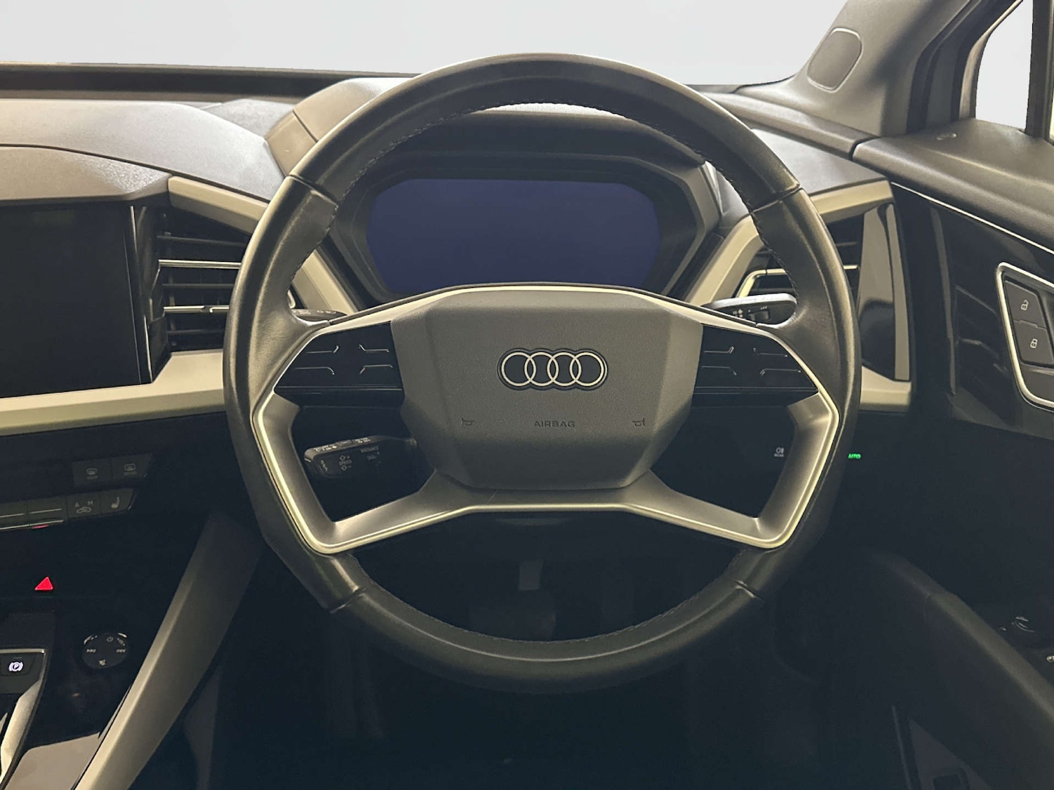 Used Audi Q4 e-tron 2023 for sale - 77990006: Photo 15