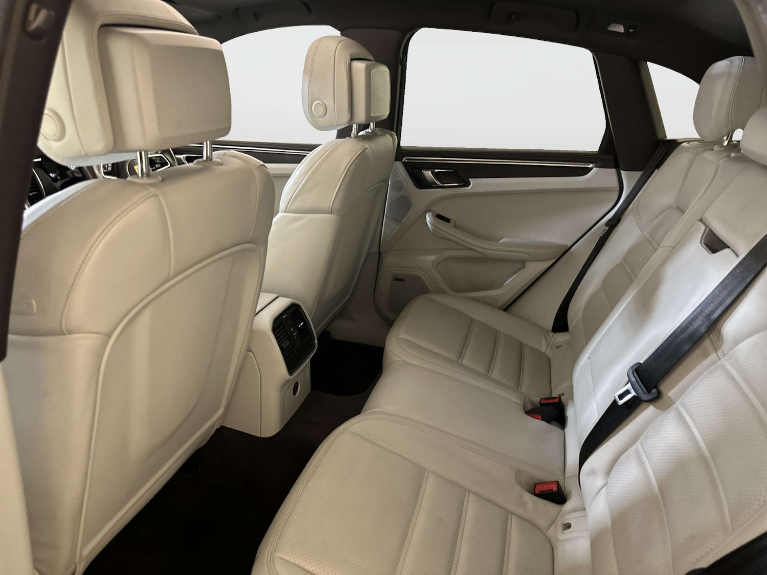 Used Porsche Macan 2018 for sale - 78045015: Photo 15