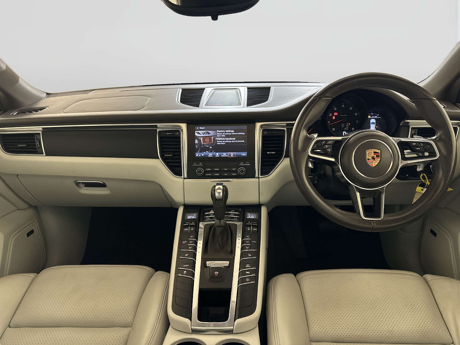 Used Porsche Macan 2018 for sale - 78045015: Photo 3