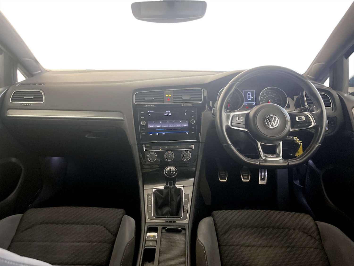 Used Volkswagen Golf 2017 for sale - 77609427: Photo 3