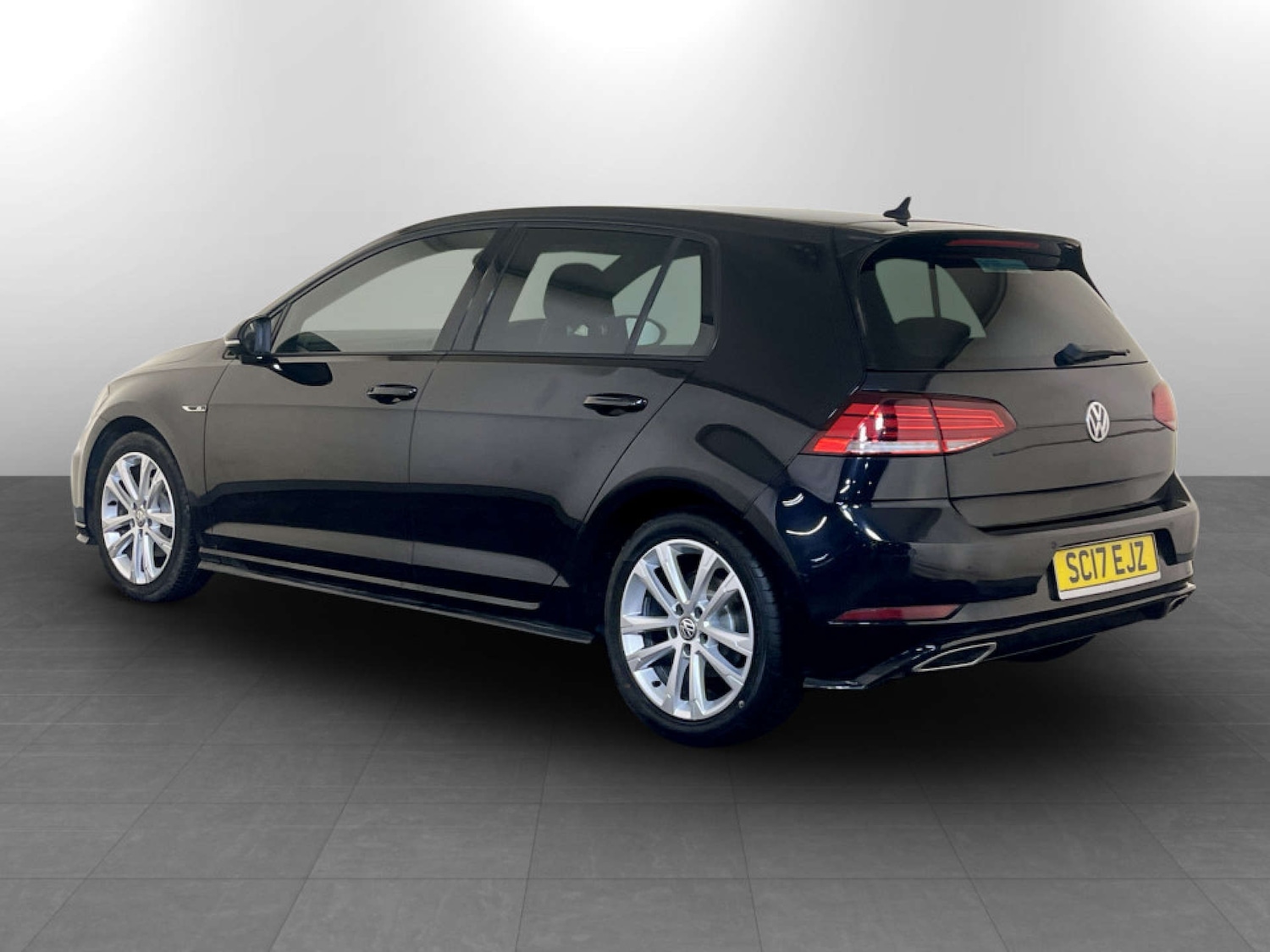 Used Volkswagen Golf 2017 for sale - 77609427: Photo 8