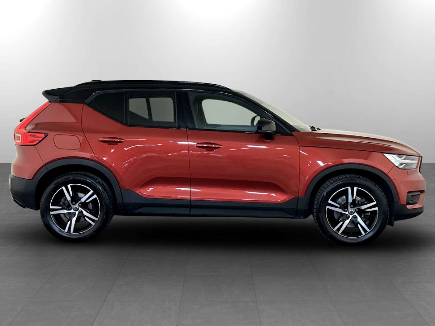 Used Volvo XC40 2021 for sale - 77184933: Photo 11