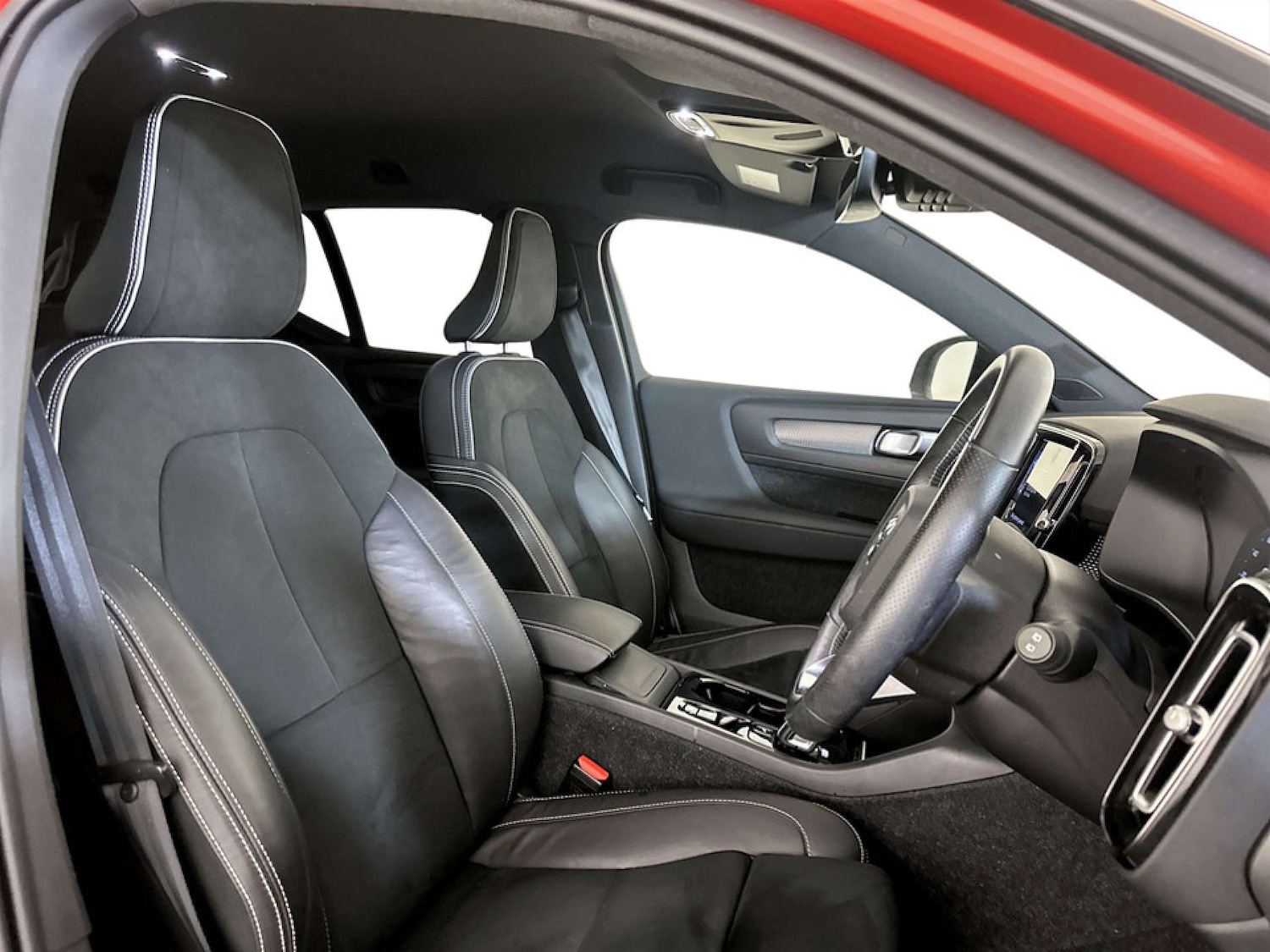 Used Volvo XC40 2021 for sale - 77184933: Photo 13