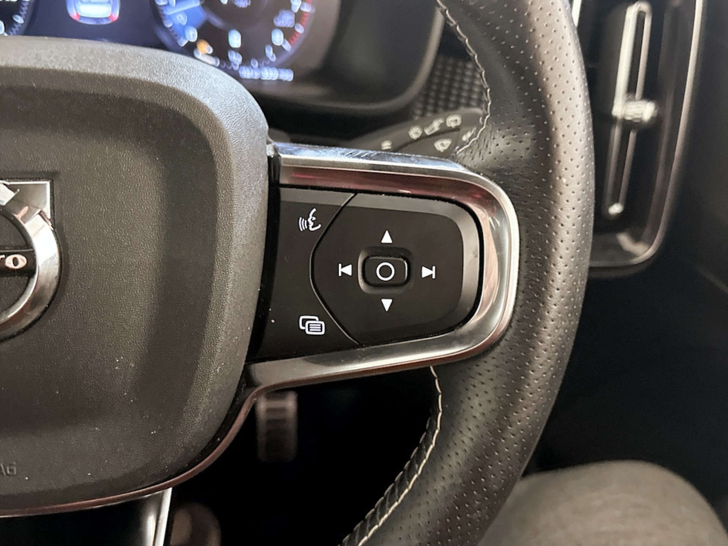 Used Volvo XC40 2021 for sale - 77184933: Photo 19