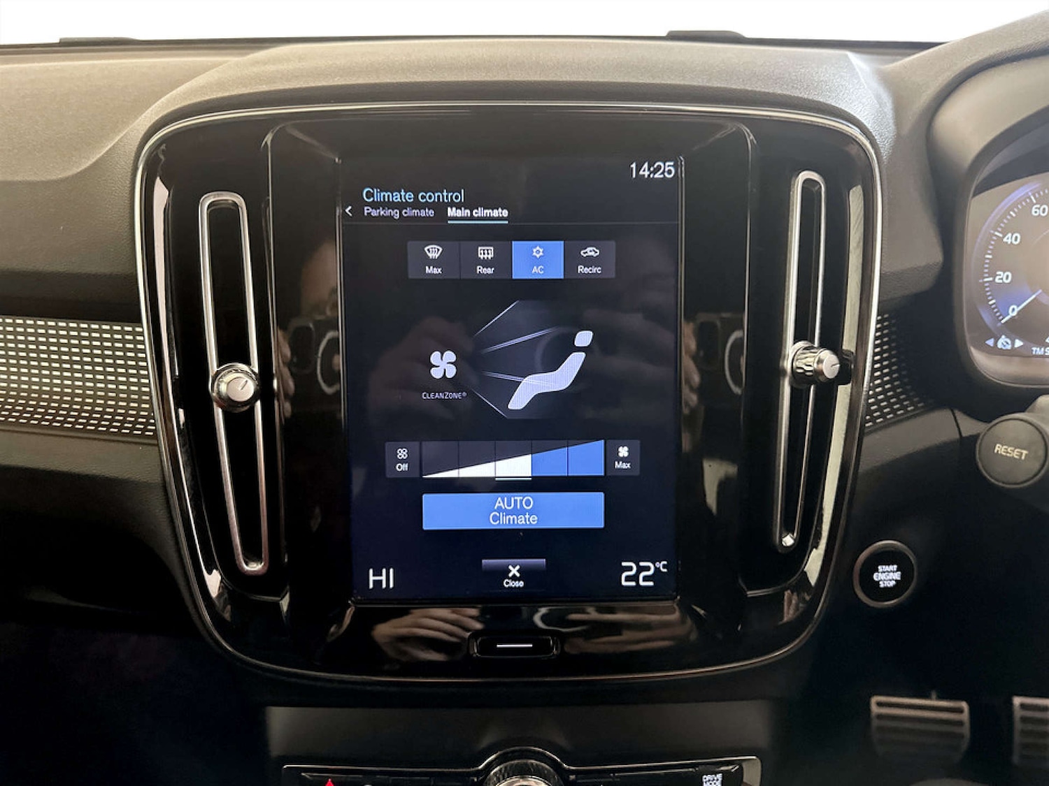 Used Volvo XC40 2021 for sale - 77184933: Photo 24