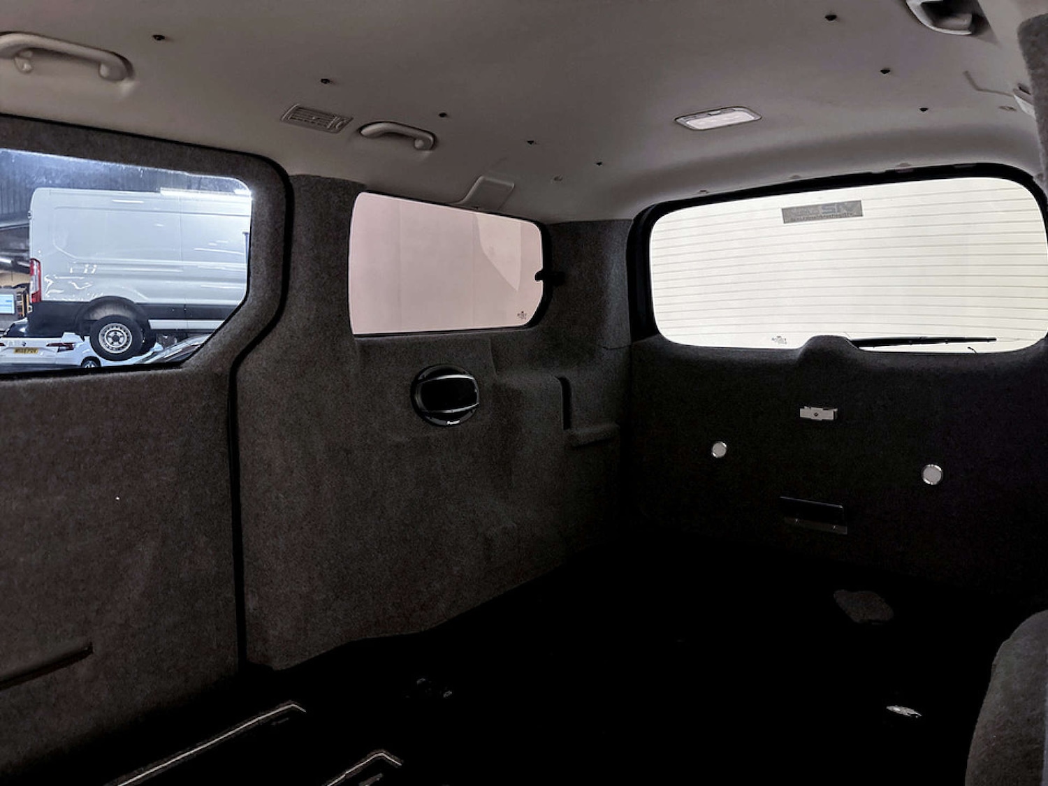 Used Hyundai i800 2018 for sale - 77544980: Photo 14