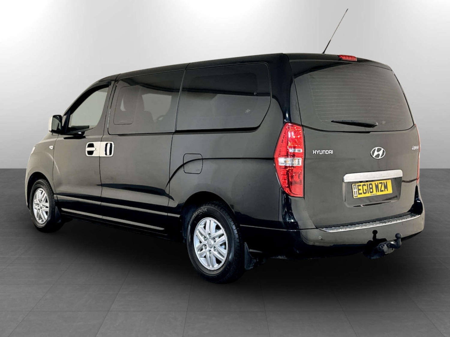 Used Hyundai i800 2018 for sale - 77544980: Photo 8