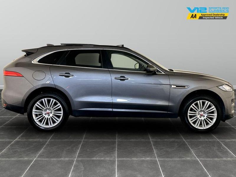 Used Jaguar F-Pace 2017 for sale - 76382307: Photo 11