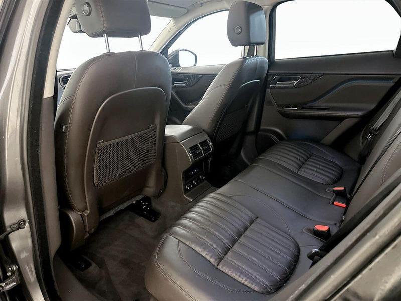 Used Jaguar F-Pace 2017 for sale - 76382307: Photo 14