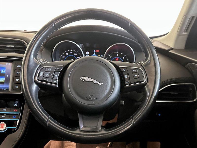 Used Jaguar F-Pace 2017 for sale - 76382307: Photo 16