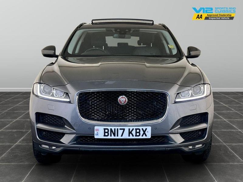 Used Jaguar F-Pace 2017 for sale - 76382307: Photo 5