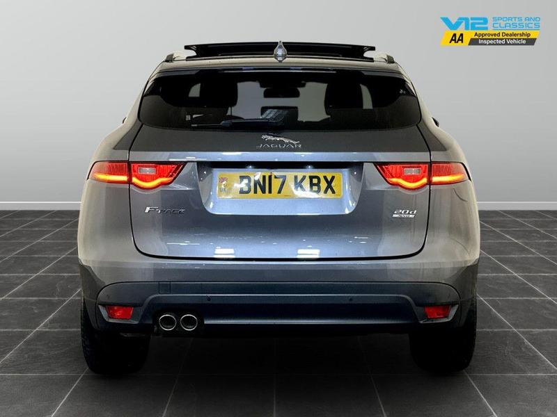 Used Jaguar F-Pace 2017 for sale - 76382307: Photo 9