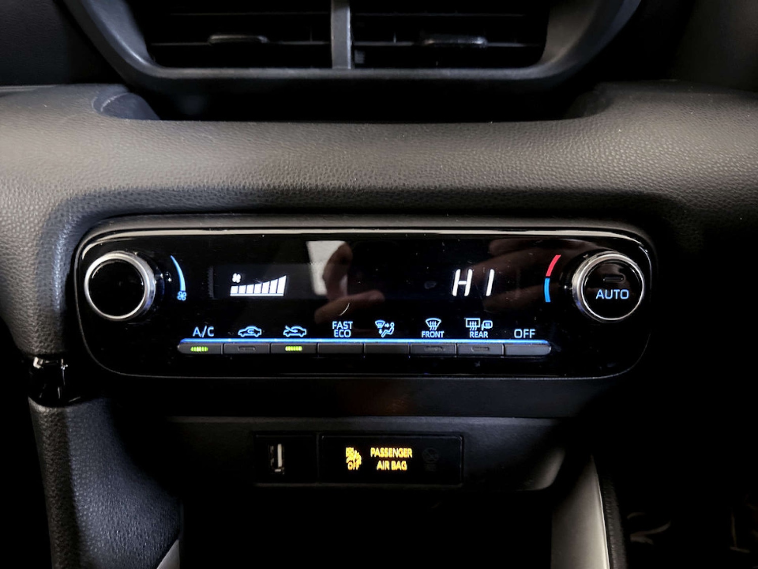 Used Toyota Yaris 2022 for sale - 77378411: Photo 23