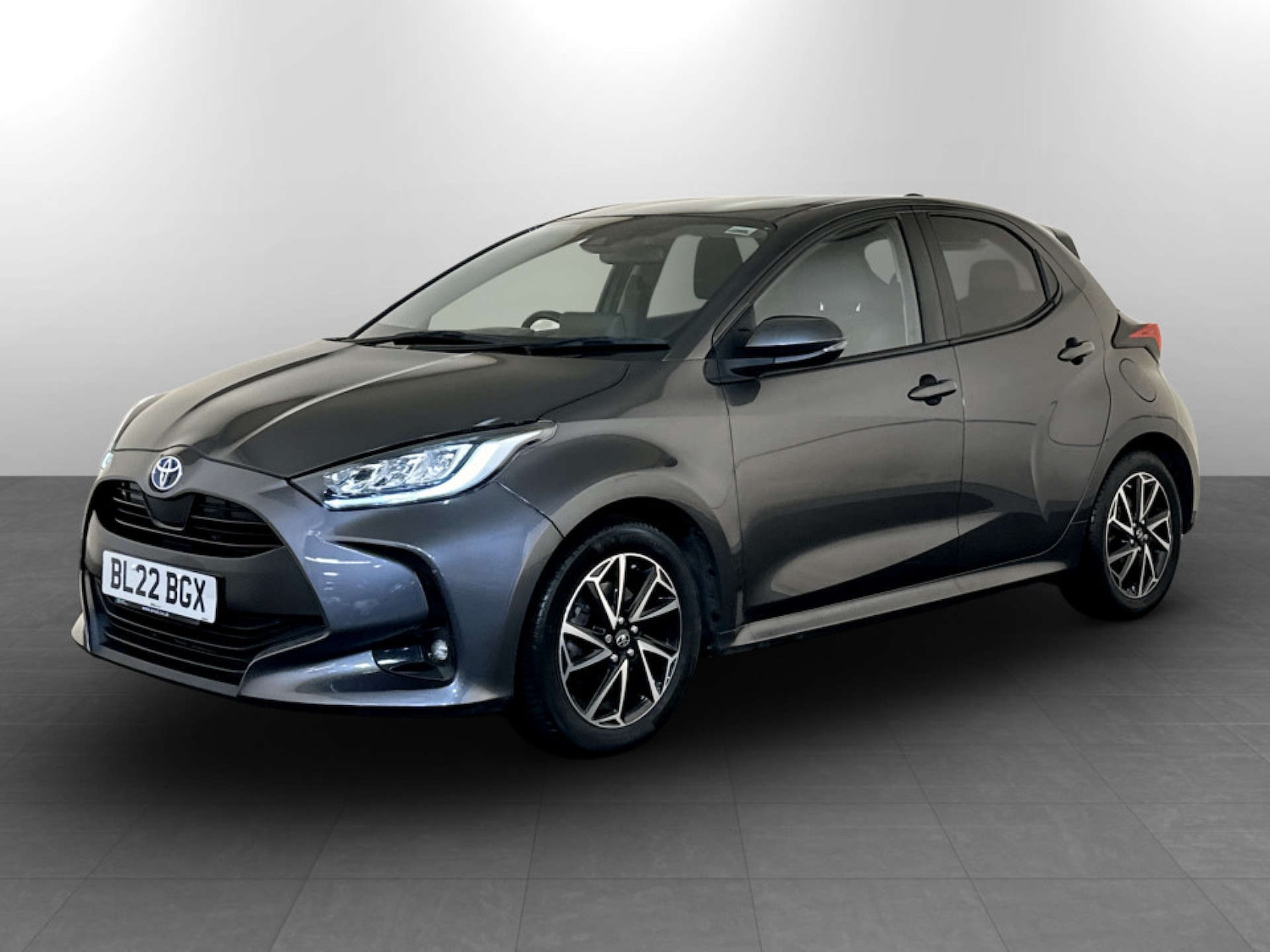 Used Toyota Yaris 2022 for sale - 77378411: Photo 4