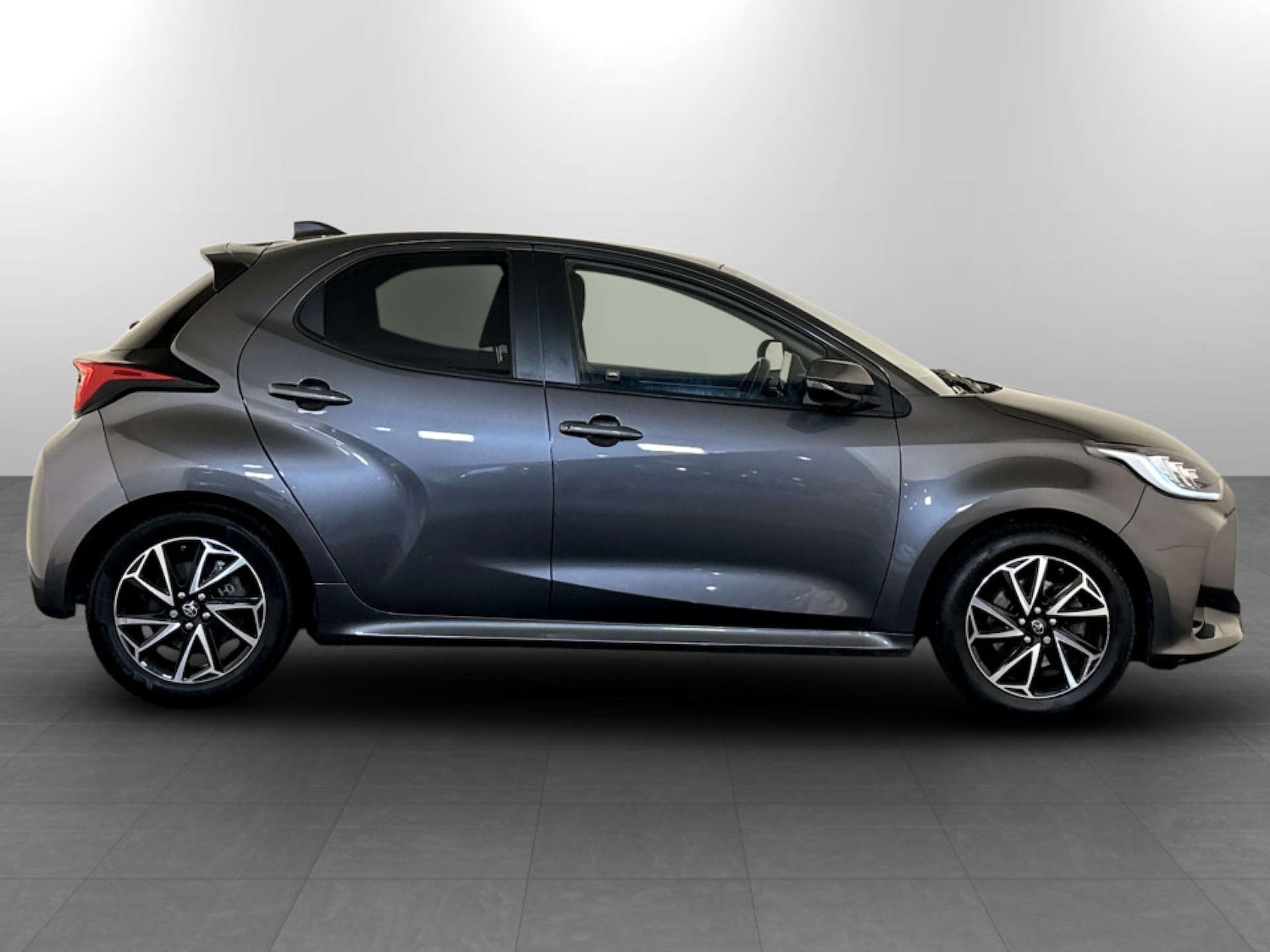 Used Toyota Yaris 2022 for sale - 77378411: Photo 9