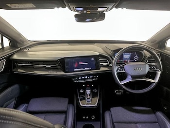 Used Audi Q4 e-tron 2021 for sale - 76467609: Photo