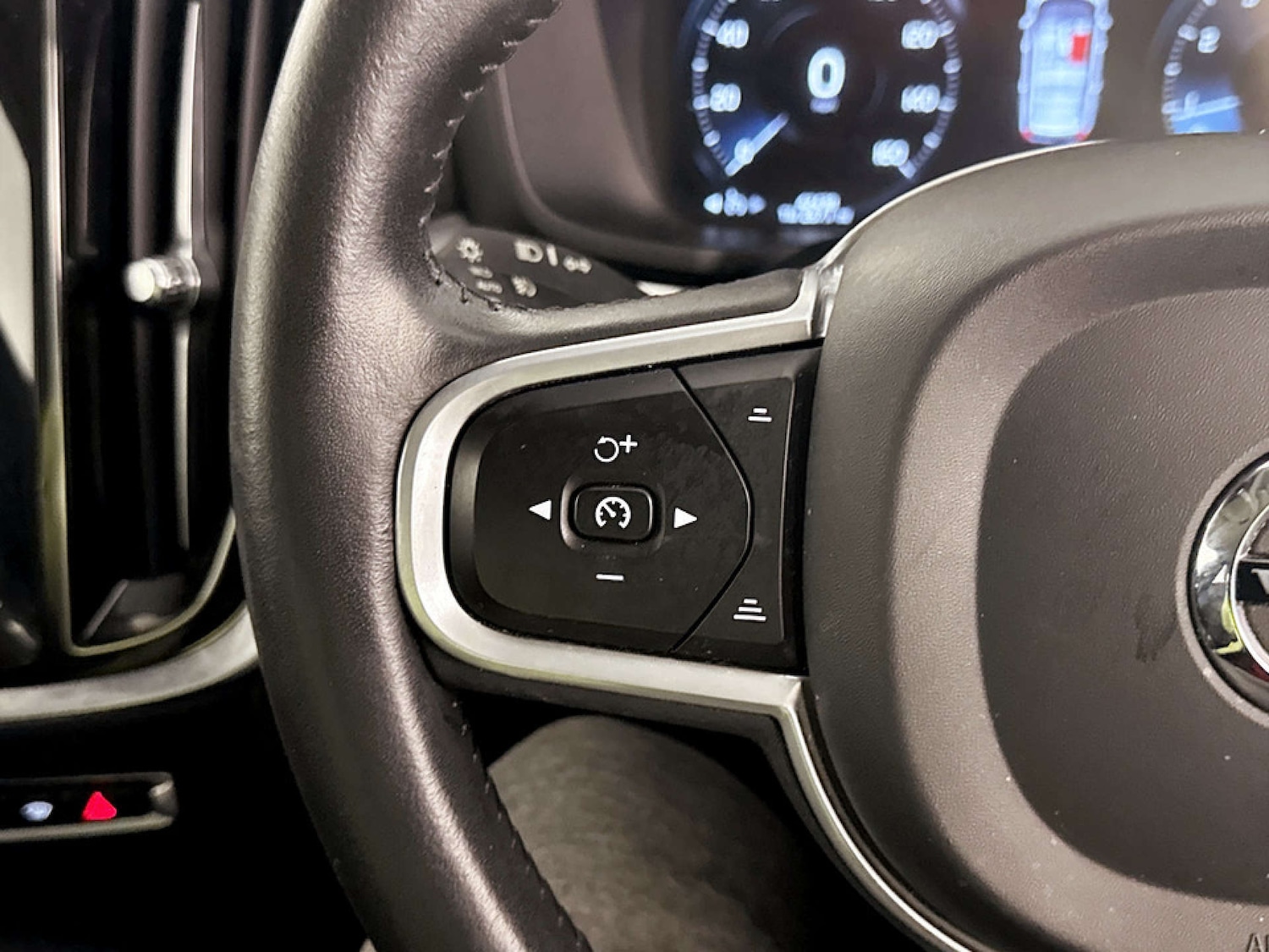 Used Volvo V60 2020 for sale - 77187787: Photo 17