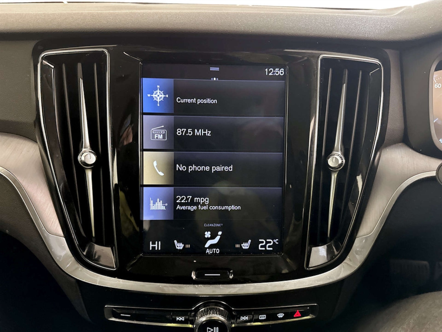 Used Volvo V60 2020 for sale - 77187787: Photo 24