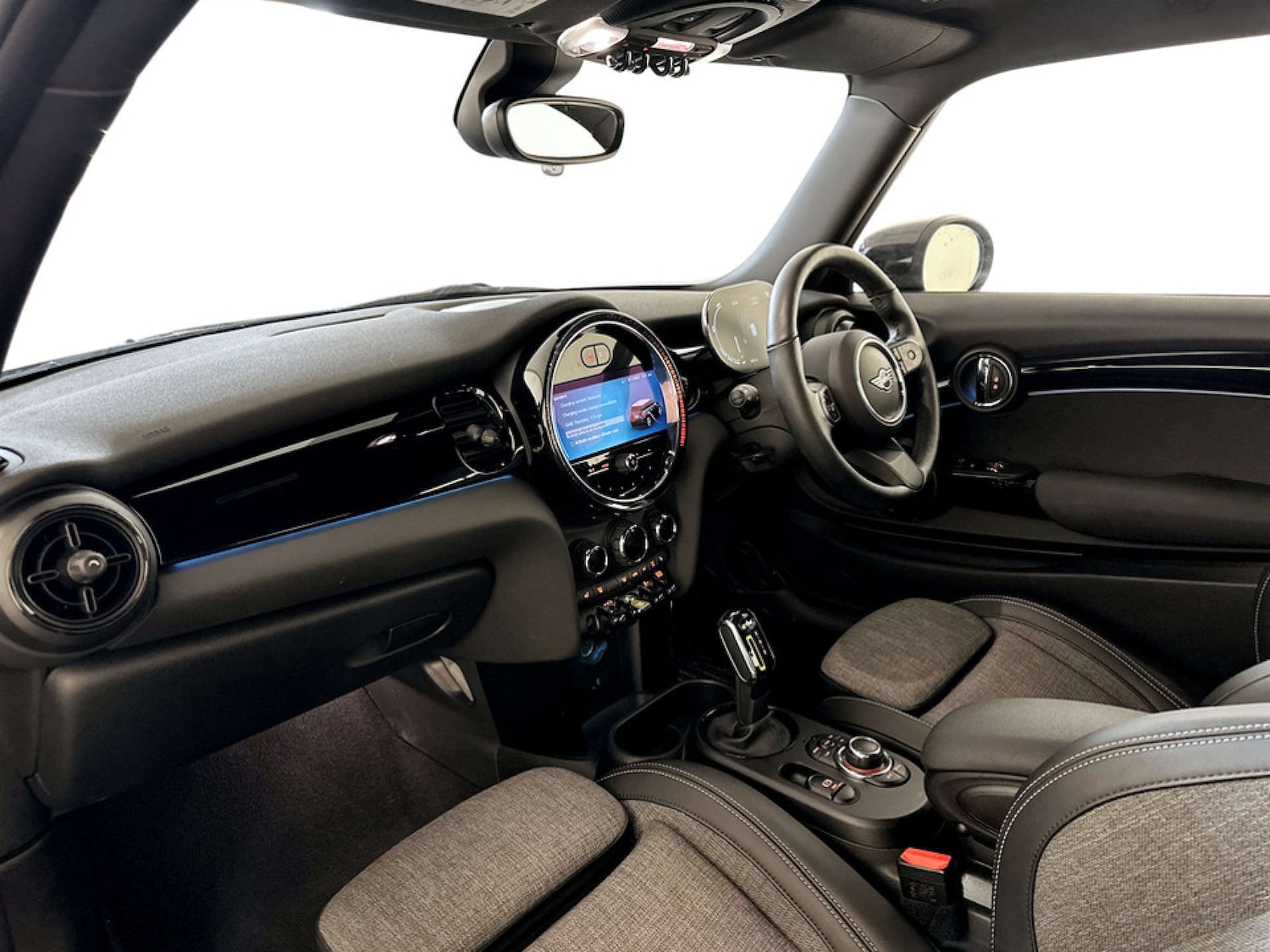 Used MINI Hatch 2022 for sale - 77643250: Photo 12