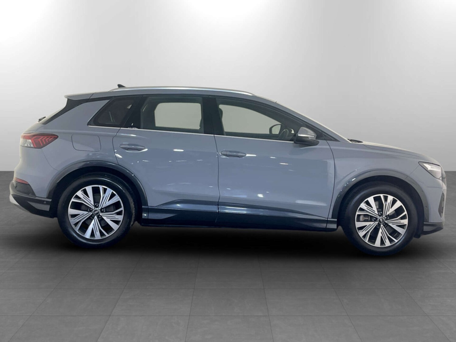 Used Audi Q4 e-tron 2023 for sale - 77872402: Photo 11