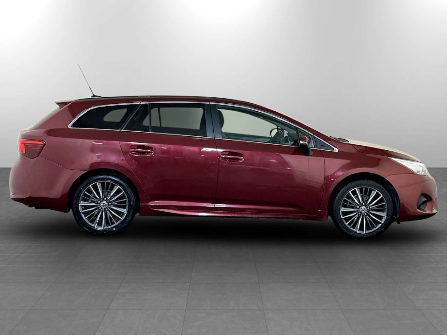 Used Toyota Avensis 2017 for sale - 77523443: Photo 11