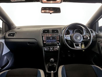 Used Volkswagen Polo 2017 for sale - 76557472: Photo