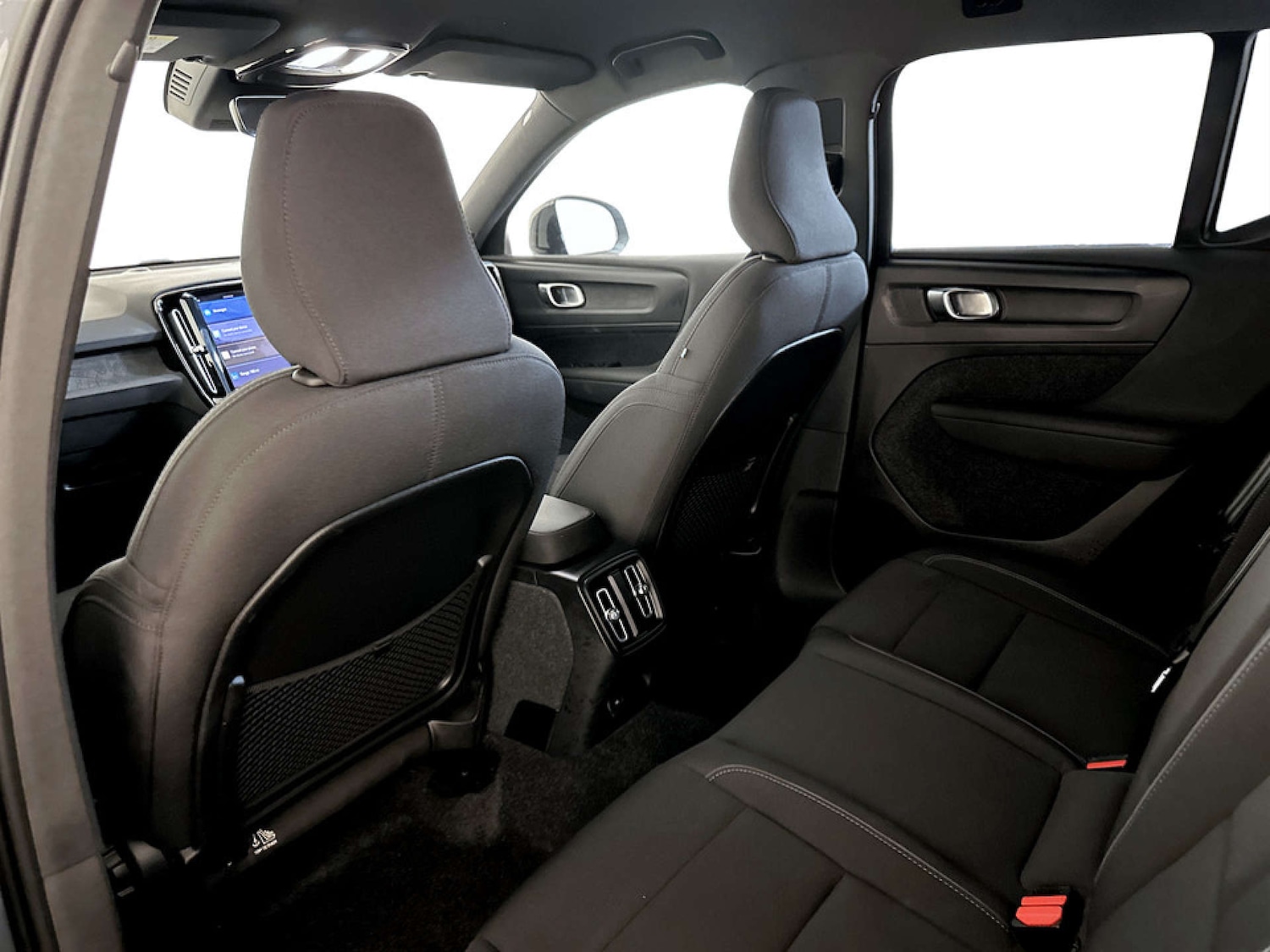 Used Volvo XC40 2023 for sale - 77249254: Photo 14