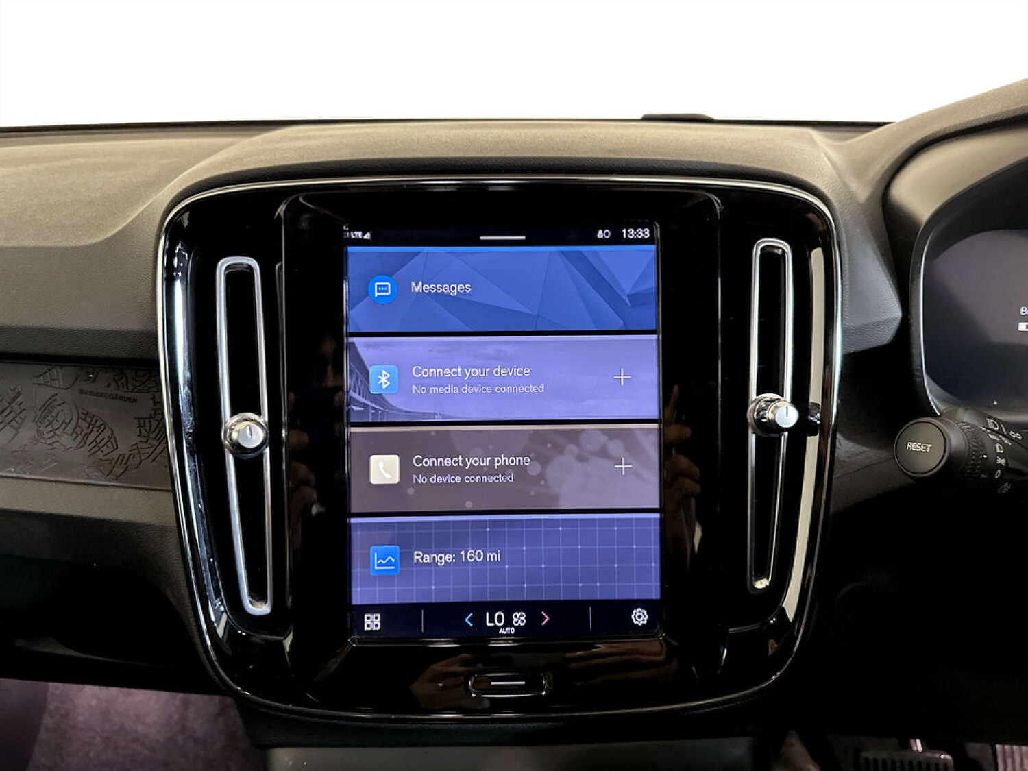 Used Volvo XC40 2023 for sale - 77249254: Photo 23