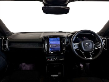 Used Volvo XC40 2023 for sale - 77249254: Photo