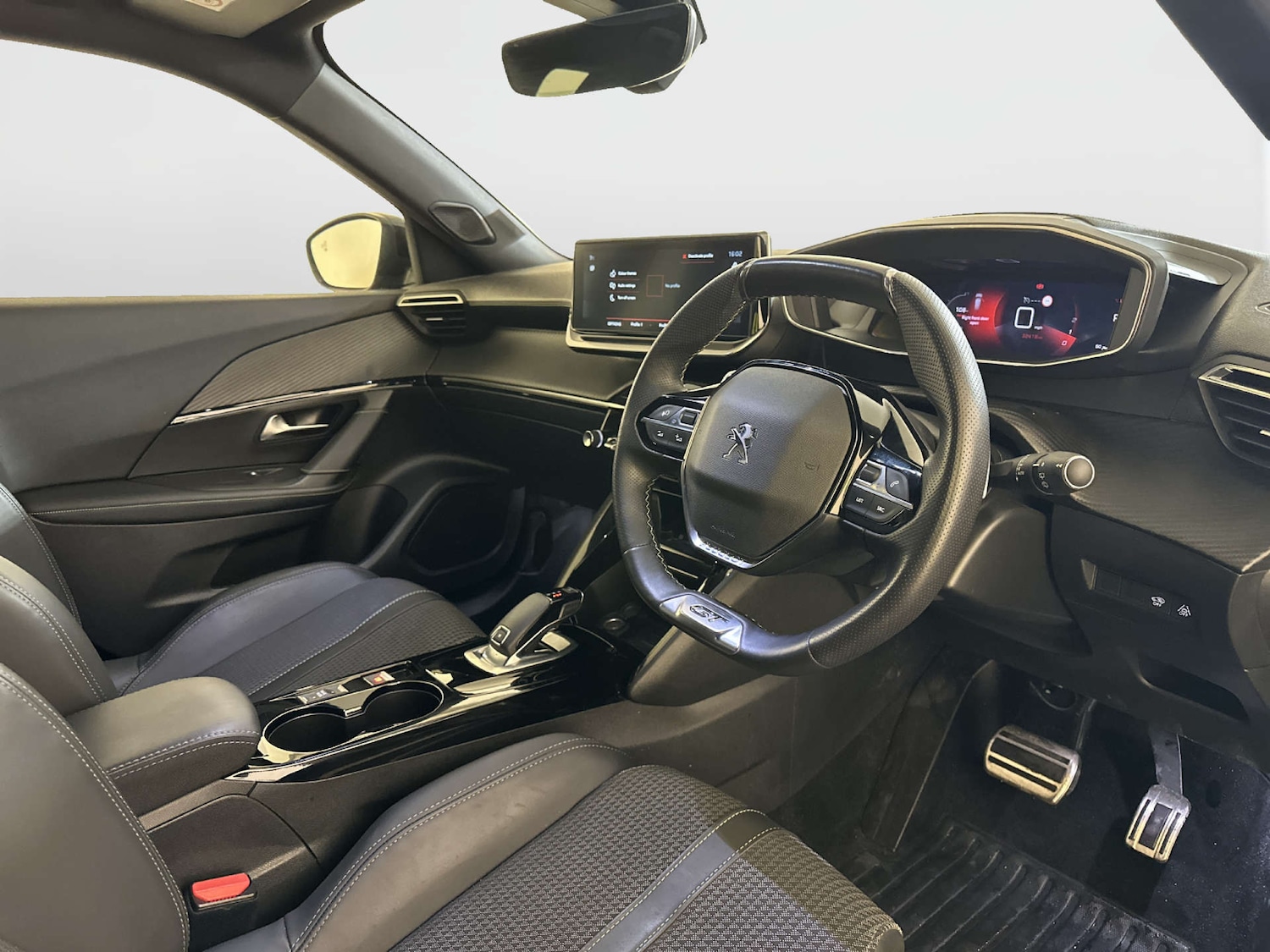 Used Peugeot 2008 2022 for sale - 77877250: Photo 15