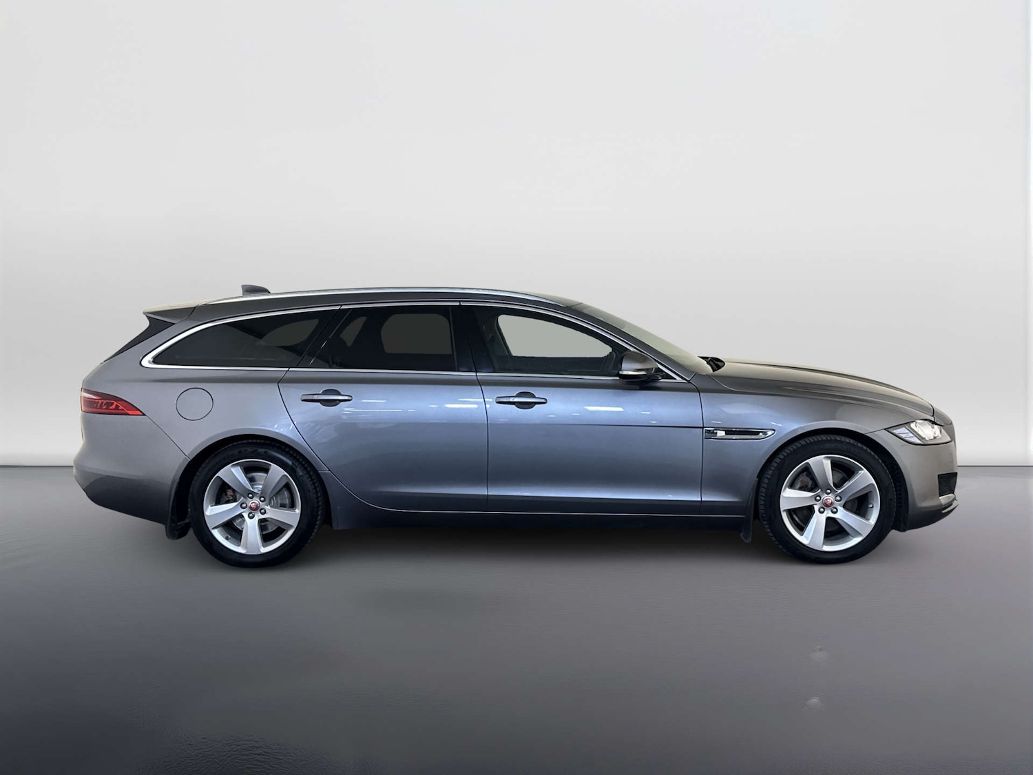 Used Jaguar XF 2019 for sale - 78198793: Photo 11