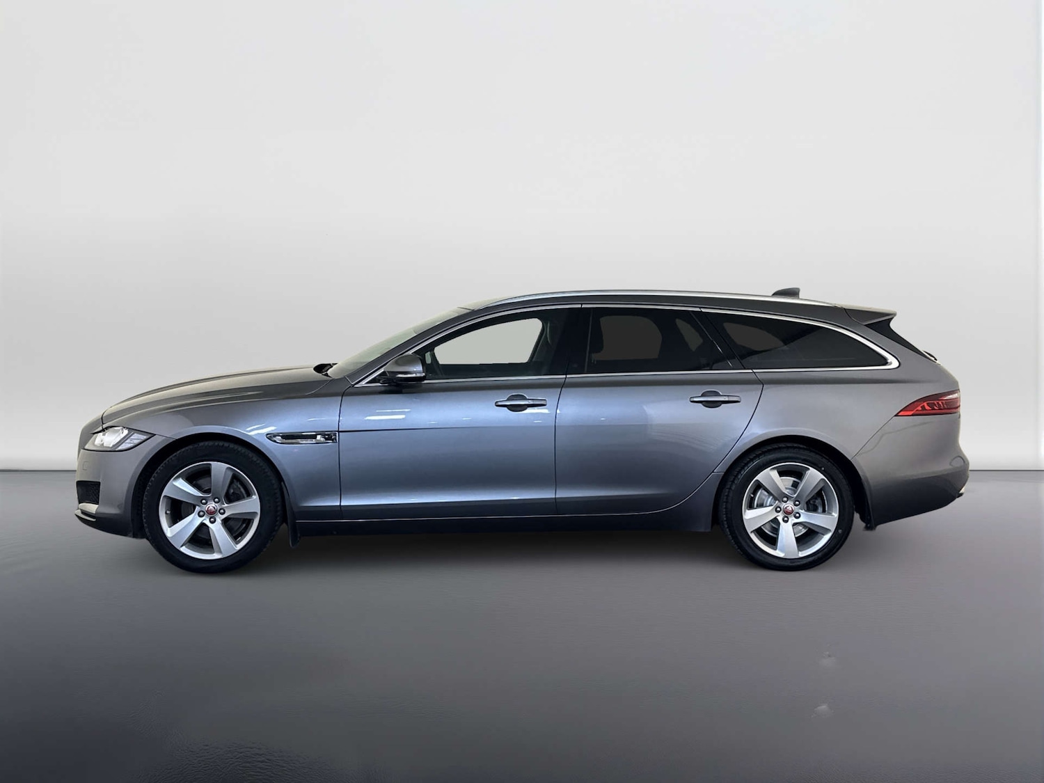 Used Jaguar XF 2019 for sale - 78198793: Photo 7