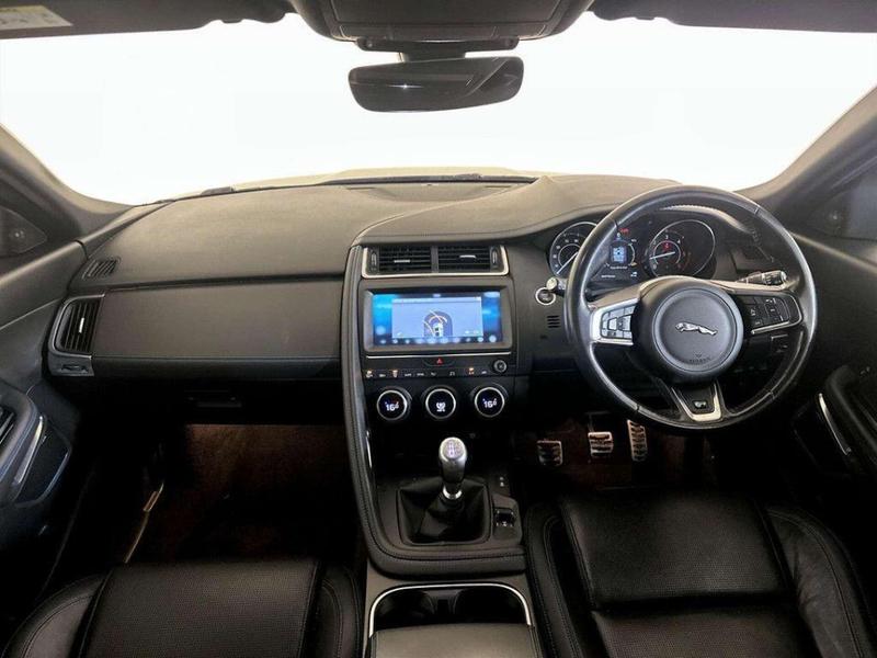 Used Jaguar E-Pace 2018 for sale - 76826124: Photo 3