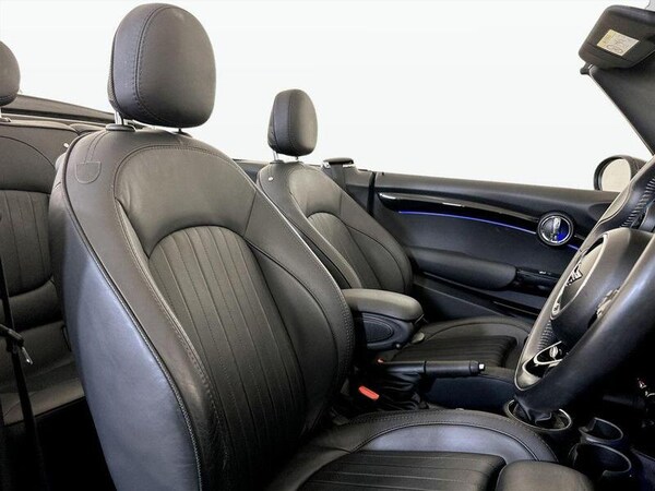 Used MINI Convertible 2019 for sale - 75712077: Photo 13