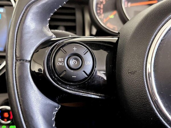 Used MINI Convertible 2019 for sale - 75712077: Photo 17