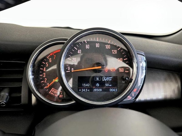 Used MINI Convertible 2019 for sale - 75712077: Photo 18