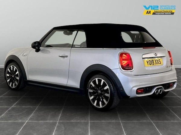 Used MINI Convertible 2019 for sale - 75712077: Photo 8