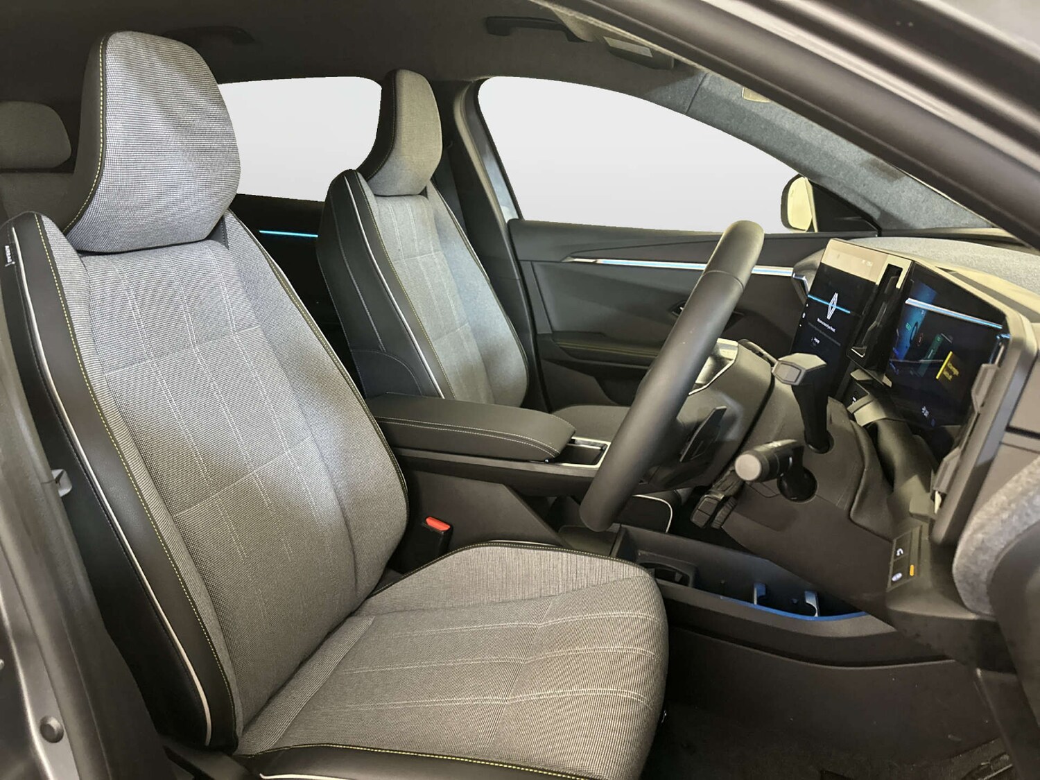 Used Renault Scenic E-Tech 2025 for sale - 77847559: Photo 13