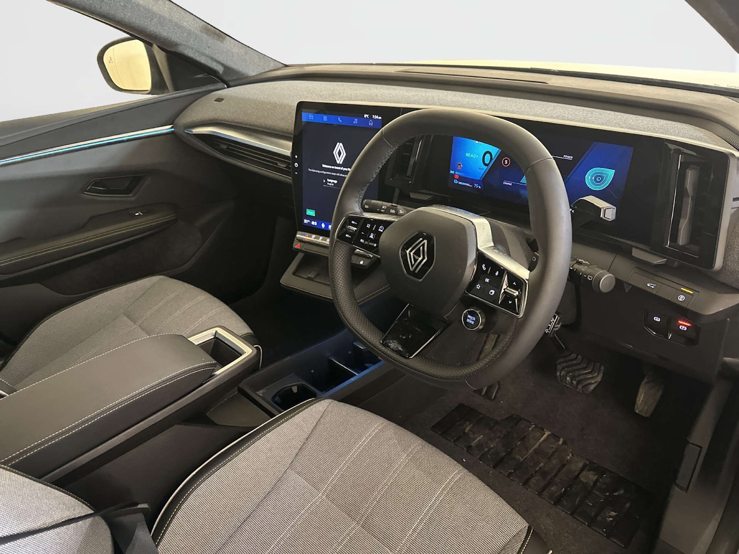 Used Renault Scenic E-Tech 2025 for sale - 77847559: Photo 16