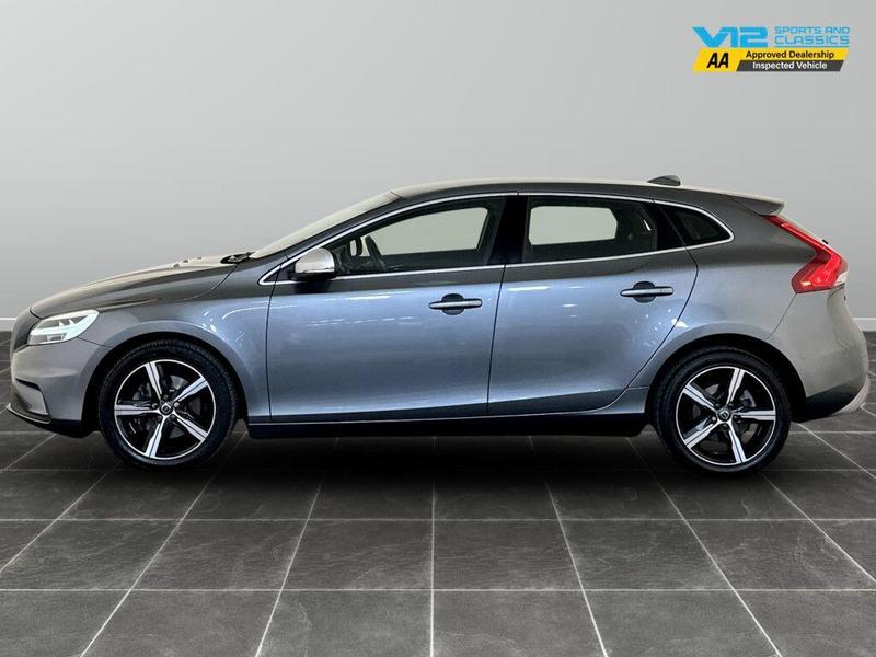 Used Volvo V40 2018 for sale - 76162053: Photo 7