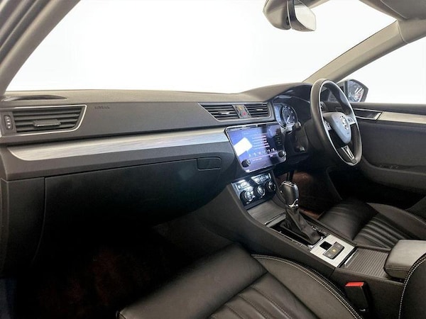 Used Skoda Superb 2019 for sale - 76017119: Photo 12