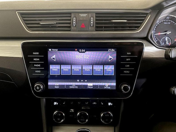 Used Skoda Superb 2019 for sale - 76017119: Photo 21