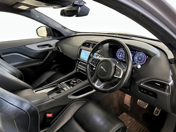 Used Jaguar F-Pace 2019 for sale - 76255299: Photo 16