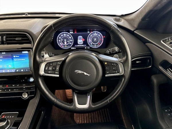 Used Jaguar F-Pace 2019 for sale - 76255299: Photo 17