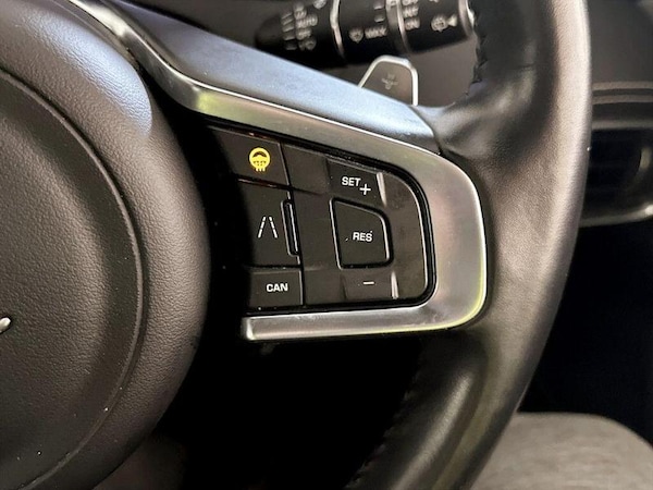 Used Jaguar F-Pace 2019 for sale - 76255299: Photo 20