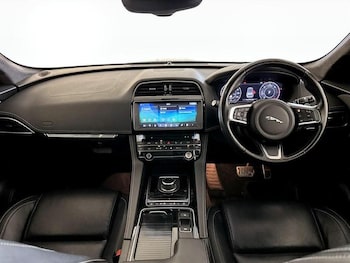 Used Jaguar F-Pace 2019 for sale - 76255299: Photo 3