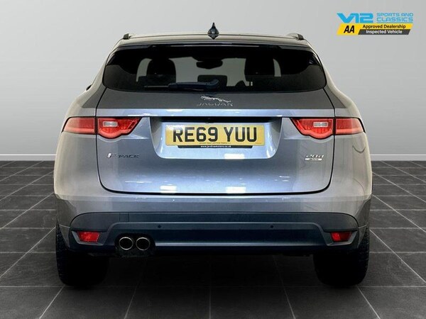 Used Jaguar F-Pace 2019 for sale - 76255299: Photo 9