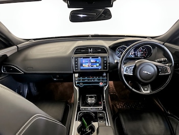 Used Jaguar XE 2016 for sale - 75641444: Photo
